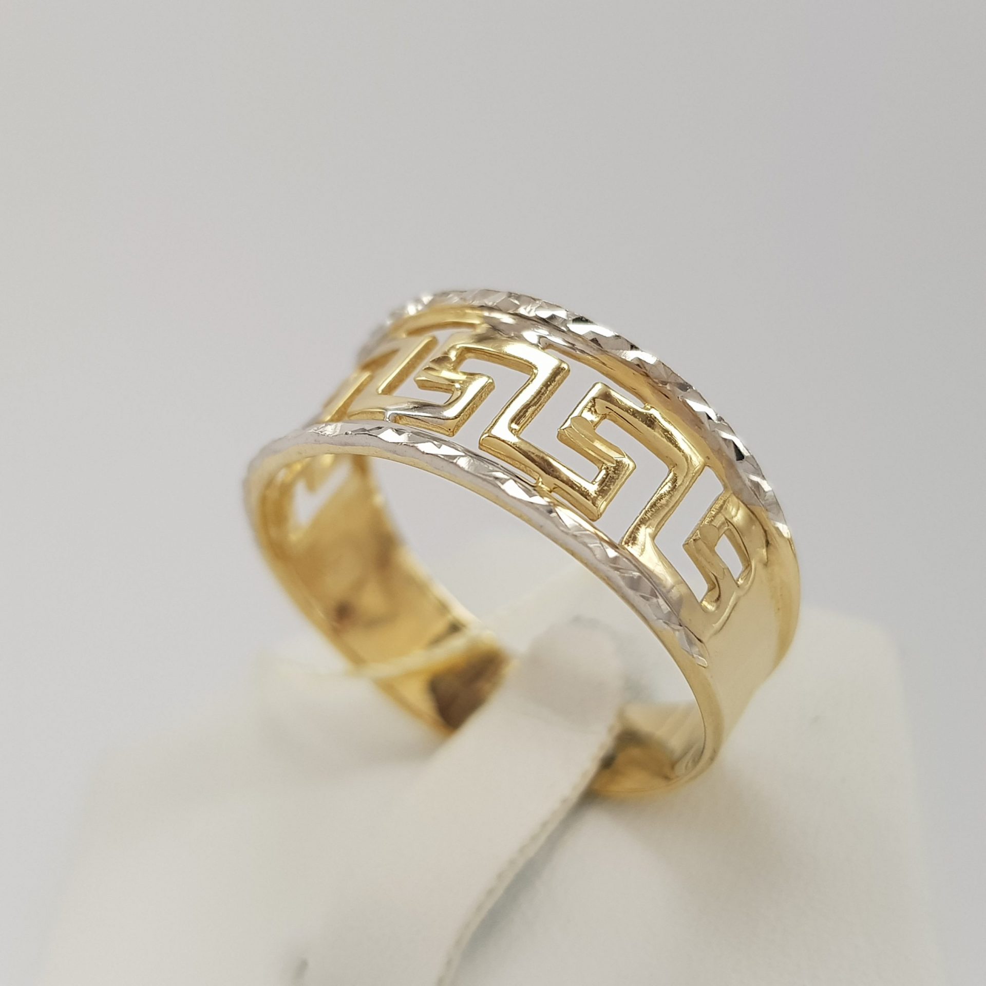 Pierścionek złoty z greckim wzorem