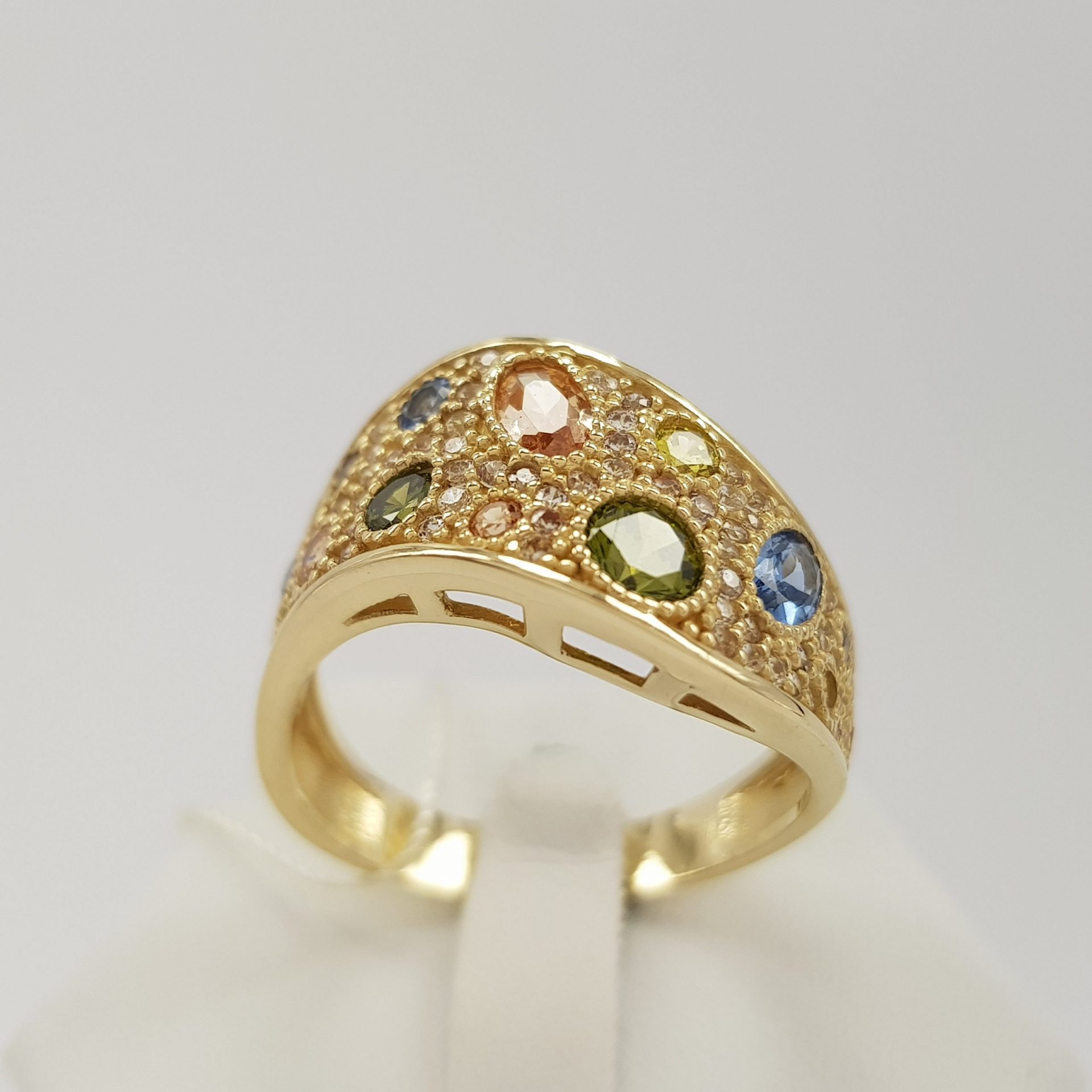 Niepowtarzalny pierścionek złoty z kolorowymi kamieniami