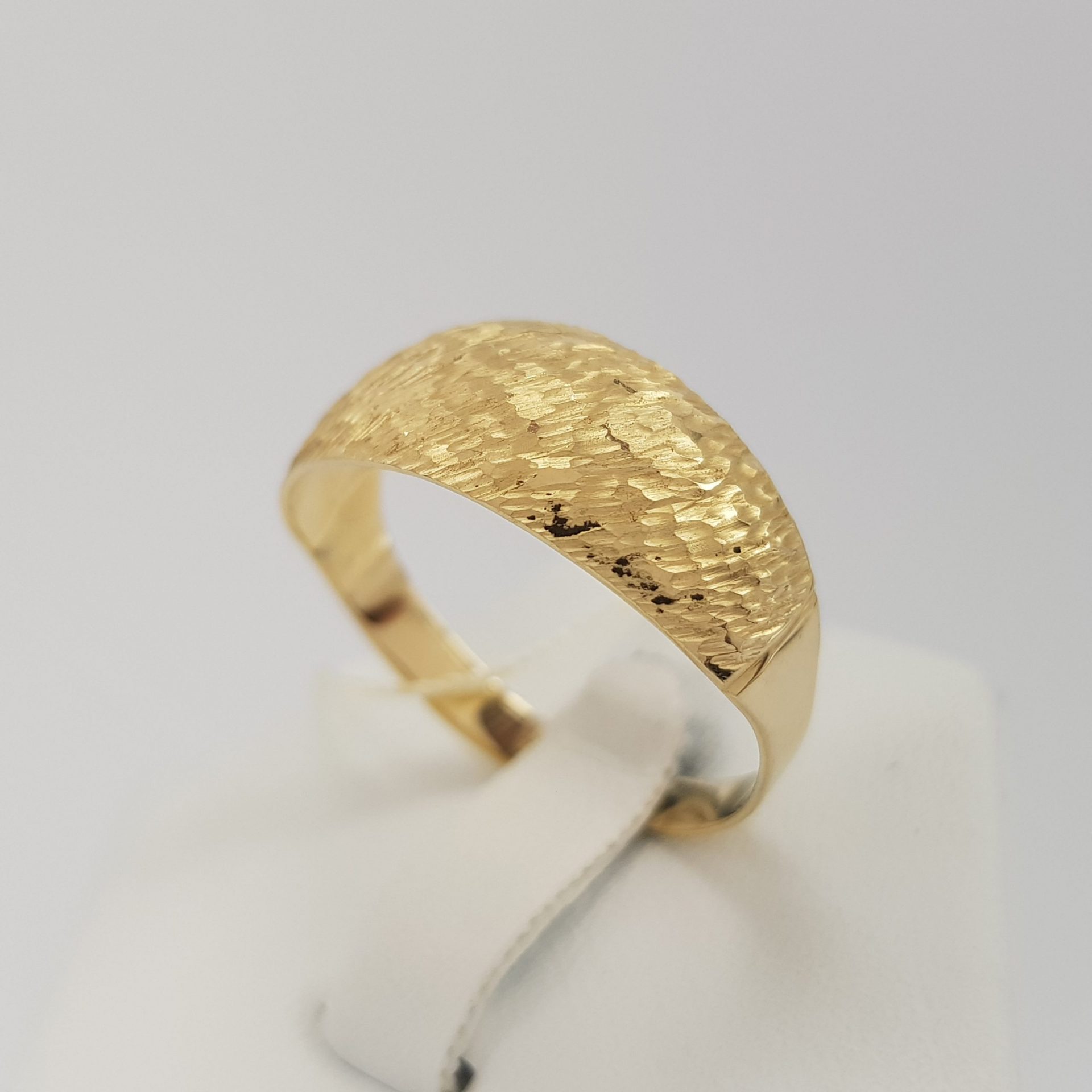 Pierścionek złoty bez kamieni - grawerowany w próbie 585