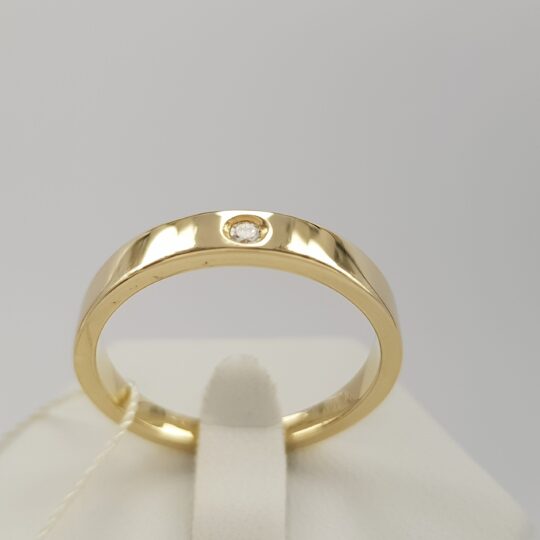 Elegancki pierścionek z żółtego złota z brylantem  0,05 ct - idealny na zaręczyny
