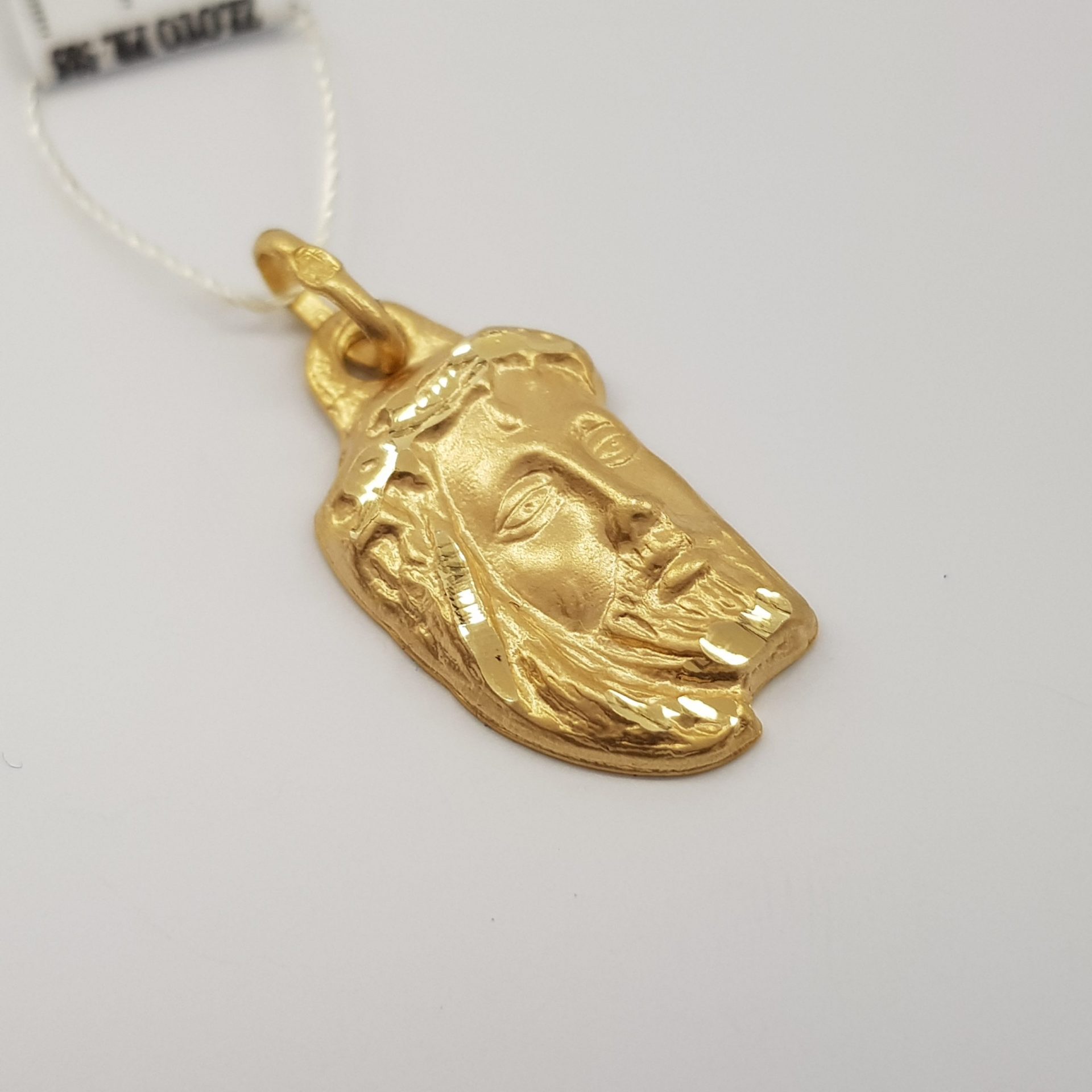 Medalik złoty - głowa Chrystusa większa w żółtym złocie
